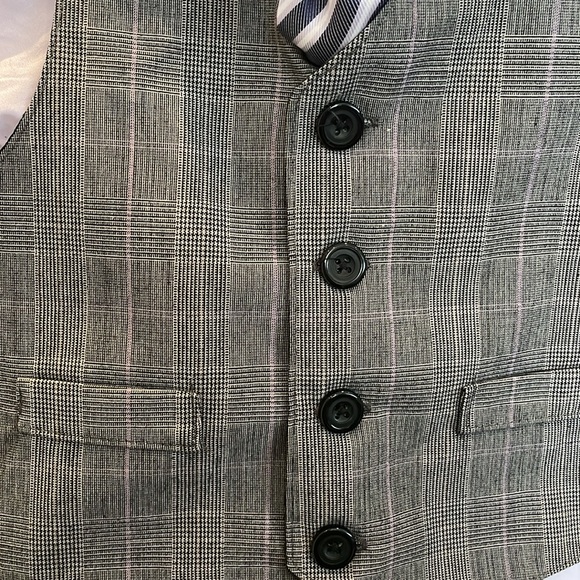 Nautica Shirt, Vest & Tie - Picture 4 of 6